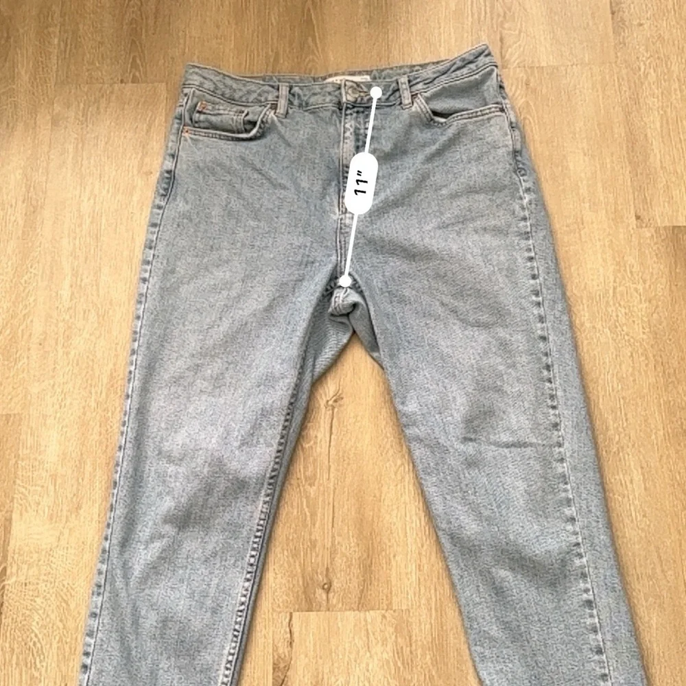 Topshop Moto Mom Jean High Rise Medium Wash size 14